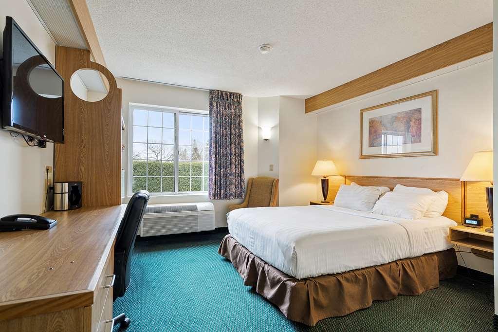 Charlevoix Inn & Suites Surestay Collection By Best Western 部屋 写真