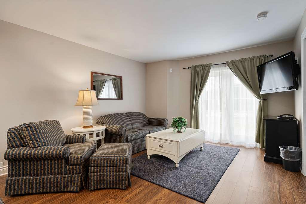 Charlevoix Inn & Suites Surestay Collection By Best Western 部屋 写真