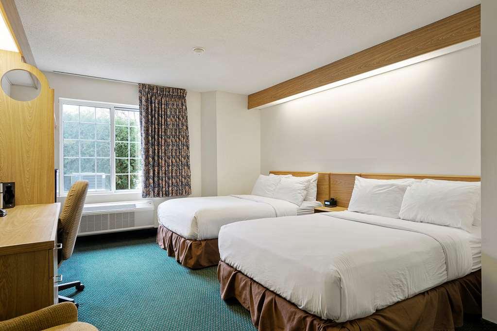 Charlevoix Inn & Suites Surestay Collection By Best Western 部屋 写真