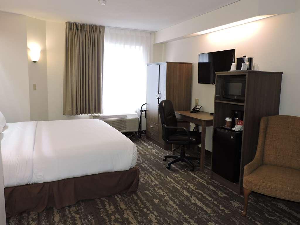 Charlevoix Inn & Suites Surestay Collection By Best Western 部屋 写真